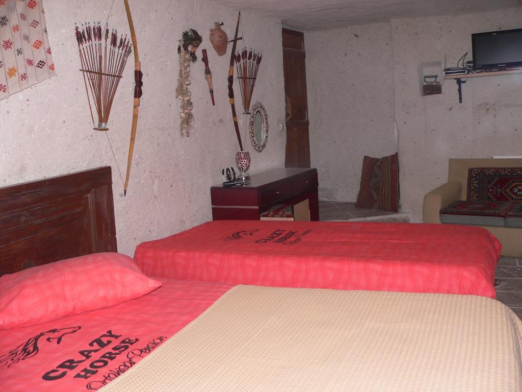 Crazy Horse Pension Ургуп Номер фото
